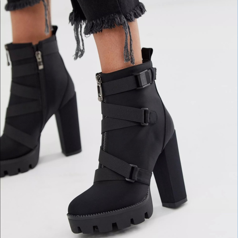 ASOS Simmi London Jenna Black Chunky Heel Ankle Boot US 9